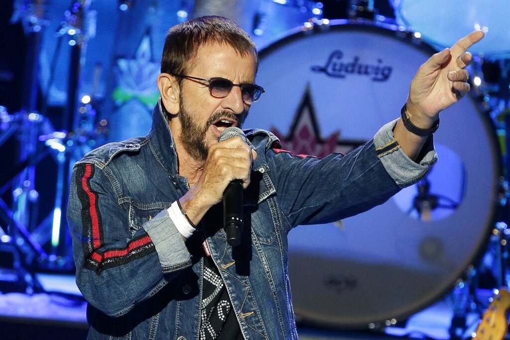 Ringo Starr covidos lett, lemondta a koncertjeit